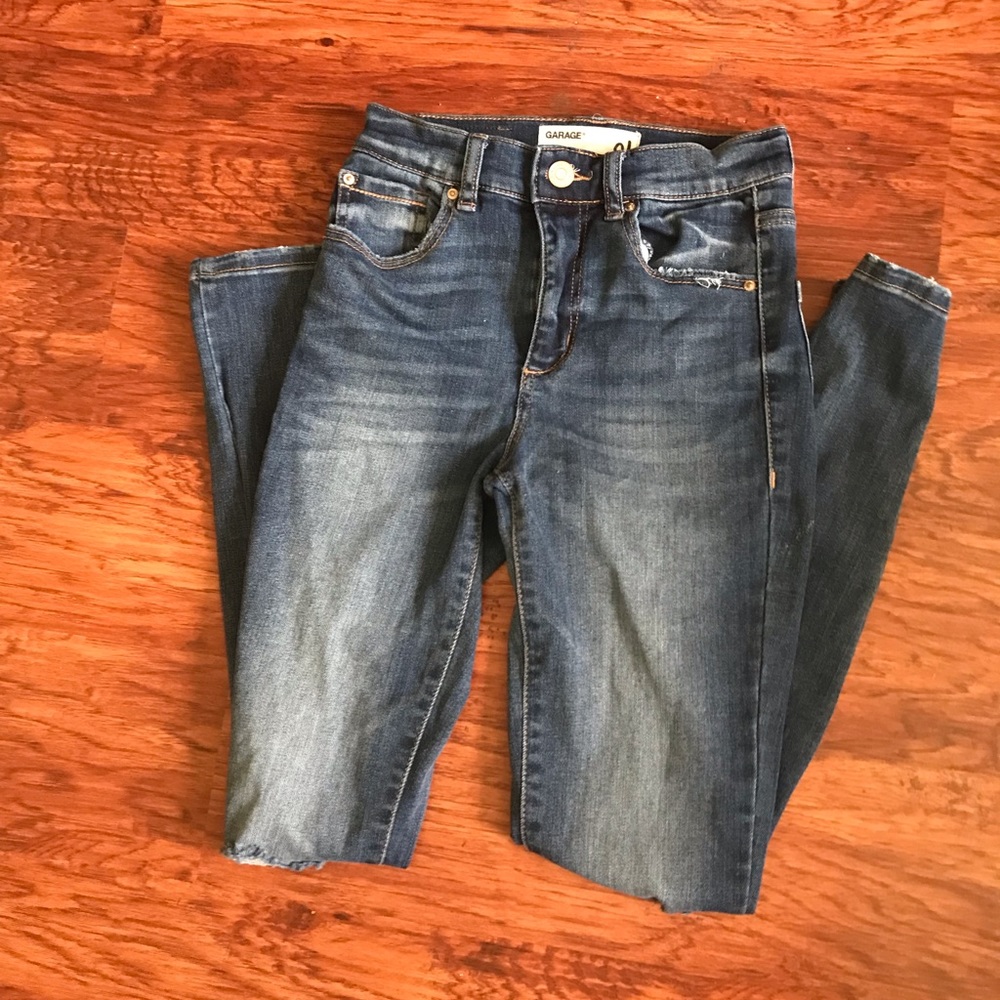 Garage ripped jeans